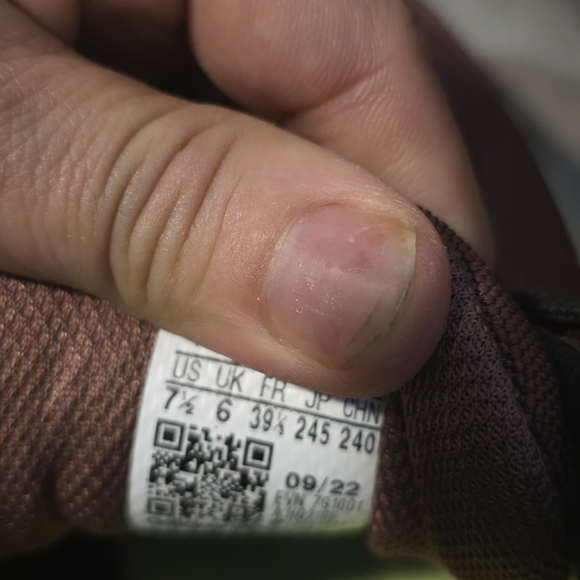 Skechers Kids Sneakers in Maroon and Neon Green - Picture 2 of 2